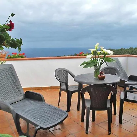 Holiday home Chona Y Francisco *